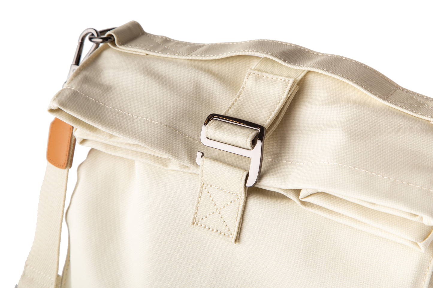 COOL BAG 2.0 - BUTTER CREAM LIFESTYLE SIZE
