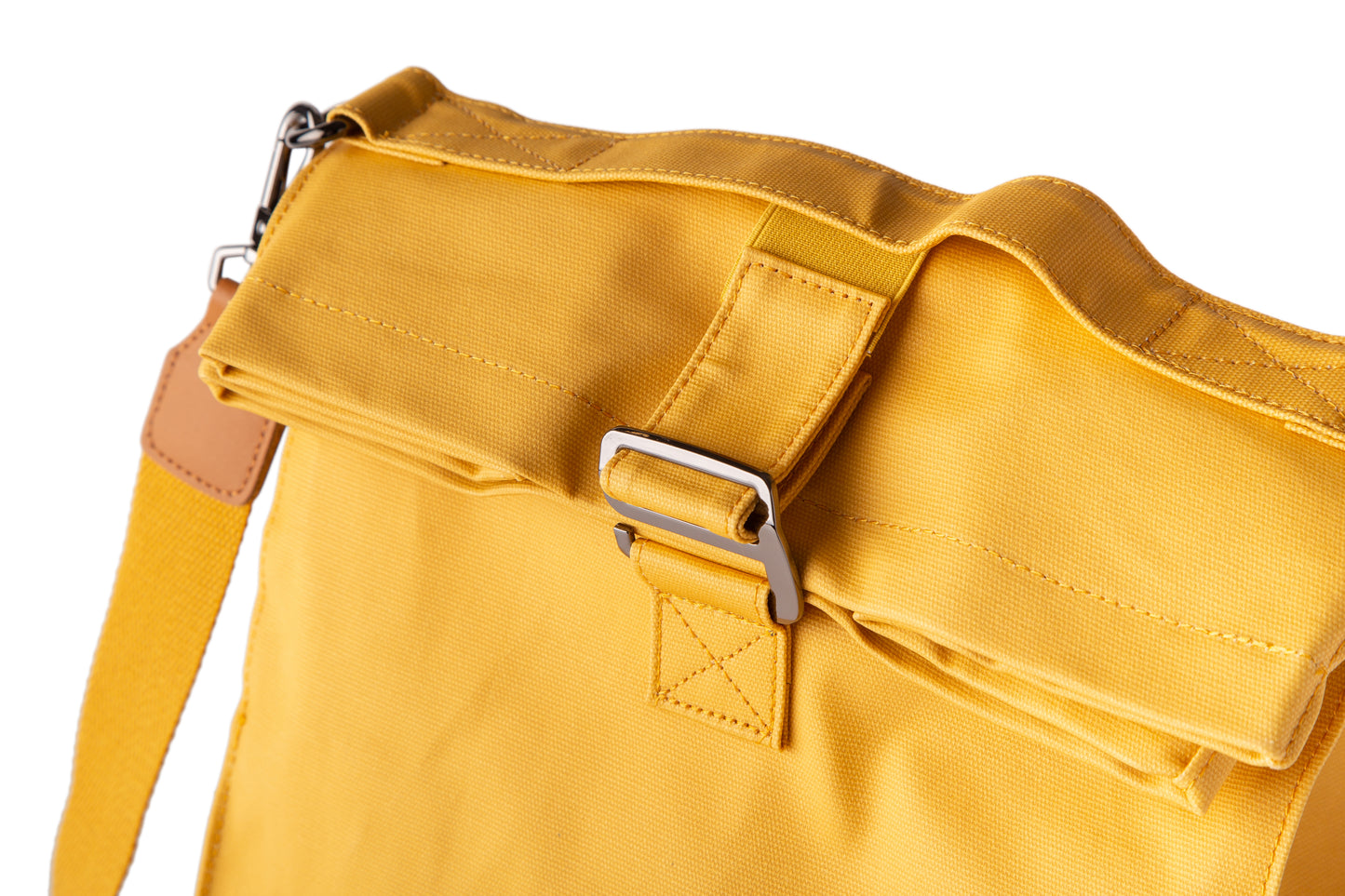 COOL BAG 2.0 - AGED YELLOW LIFESTYLE SIZE