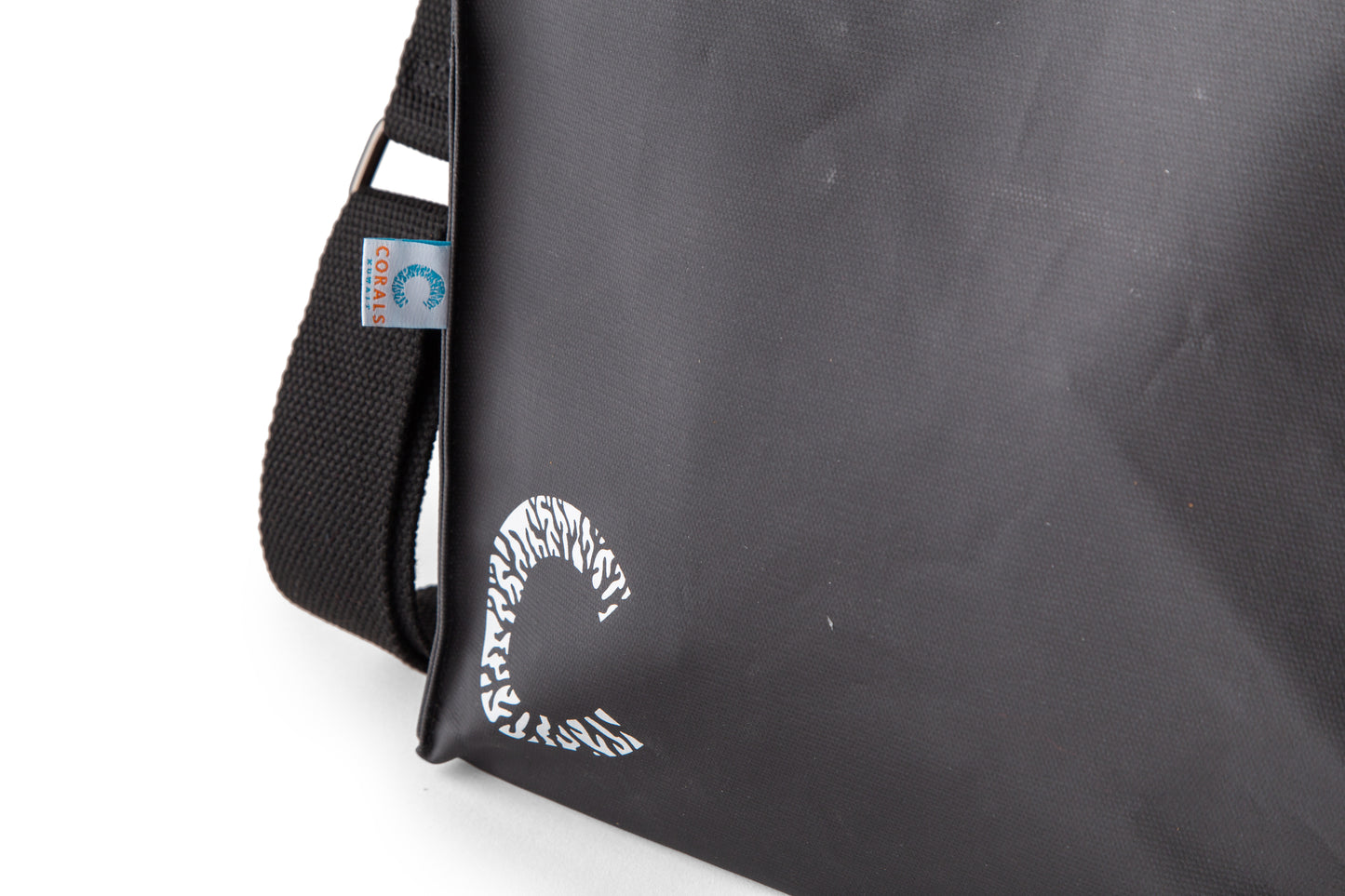 COOL BAG 2.0 - PETROLEUM BLACK LIFESTYLE SIZE